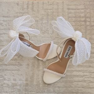 Steve Madden White Bow Ankle-Strap Pearl-Heel Sandals